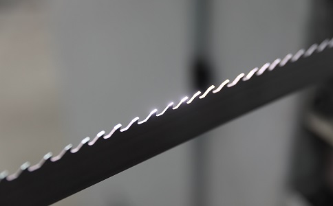 锦州双金属带锯条产生切削噪音的原因具体有哪些？